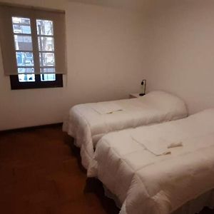 Habitación Estándar con 2 Camas Individuales